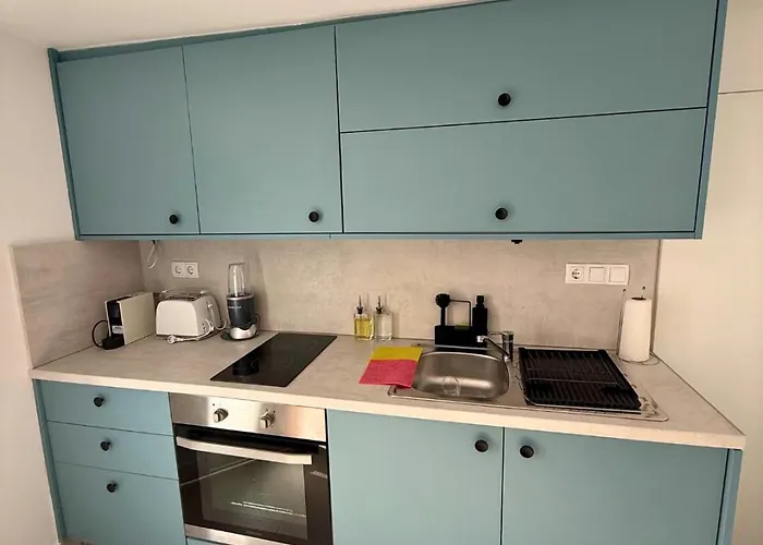 Vacation Semesterbostad Rovanjska