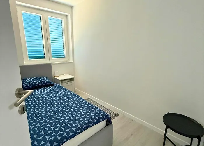 Vacation Semesterbostad Rovanjska